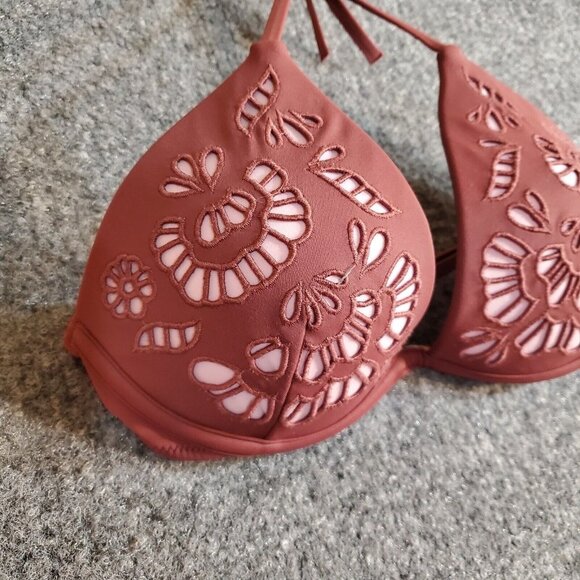 Shade & Shore Floral Eyelet Overlay Bikini Top size 34B Padded Push-up Tie Back - Picture 2 of 11